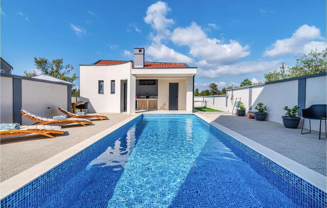 Nice Home In Zadar With Sauna