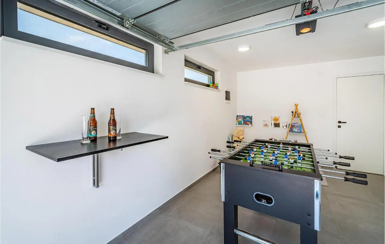 Nice Home In Zadar With Sauna